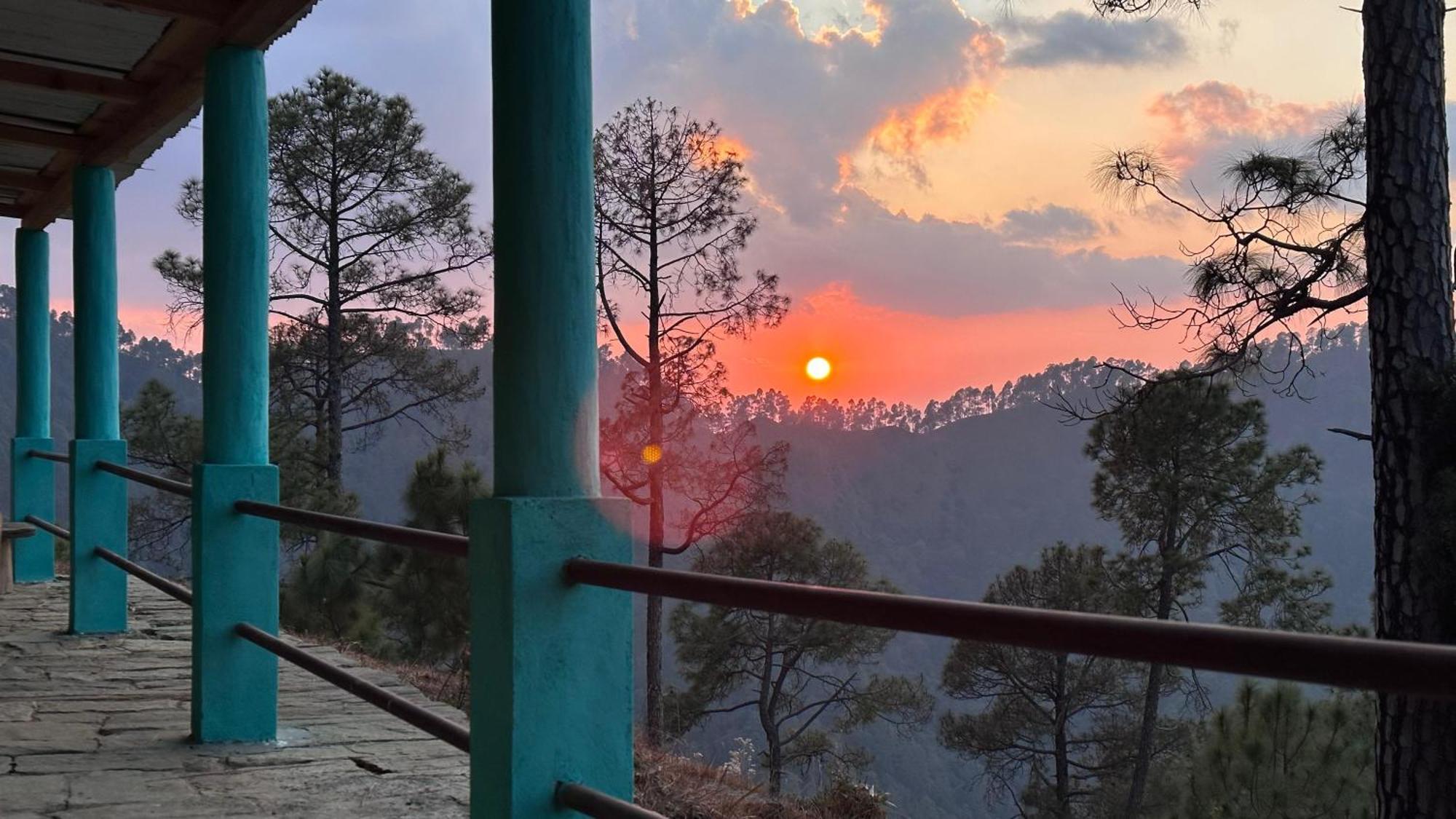 Joshi Cottage Binsar Eksteriør bilde